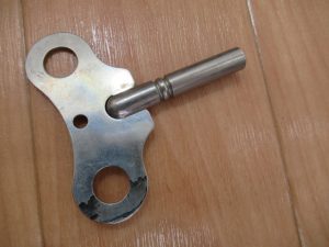 アンティークの買取なら松山市の大吉松山久万ノ台店にお任せ下さい。