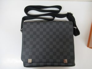 ルイヴィトン・ブランドの買取なら松山市の大吉松山久万ノ台店でございます。