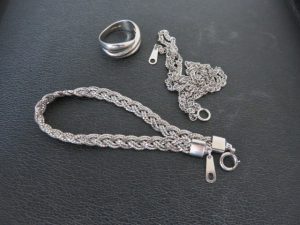 プラチナのお買取りなら日置市の買取専門店 大吉 タイヨーグラード伊集院店!!