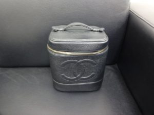 志紀、柏原、加美、平野からも便利なJR八尾駅すぐの買取専門店　大吉　JR八尾店でシャネルを買取ました。