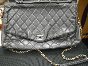 シャネル(チェーンショルダーバッグ)をお買取させていただきました。大吉サンシパーク桑名店!