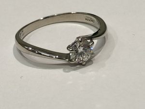 ダイヤモンド買取致しました。伊勢市でダイヤを売るなら買取専門店大吉伊勢ララパーク店。