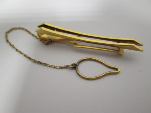 富士市で貴金属のタイピンの買取は大吉アピタ富士吉原店へ