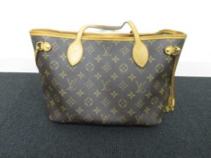 新三田のお客様よりルイヴィトンを高価買取!