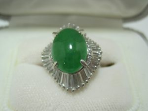 厚木市で翡翠の買取はイオン厚木4階大吉厚木ガーデンシティ店にお任せください!