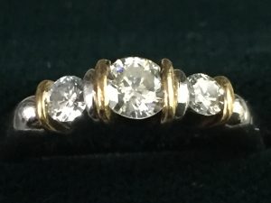 ダイヤモンド付き プラチナ ゴールド コンビリング ダイヤ総キャラット0.50ct