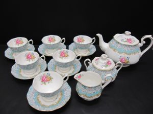 京都、奈良でロイヤルアルバート・ティーセット・ブランド食器の高価買取は大吉ガーデンモール木津川店へ