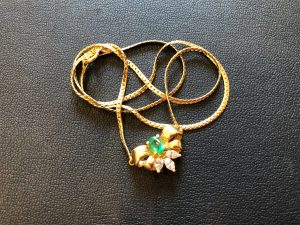 篠山のお客様よりエメラルドのネックレスを買取いたしました!