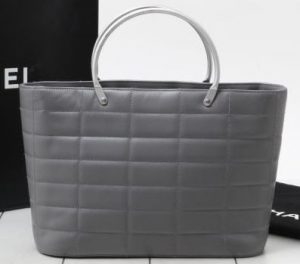 シャネル　ハンドバッグ