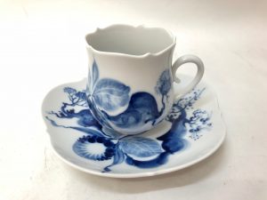 篠山のお客様よりマイセンの食器を買取いたしました。