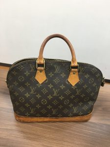 LV　モノグラム　アルマ　中古