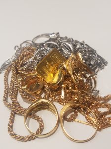 切れてても、壊れてても、金・プラチナ買い取ります。買取専門店大吉イオンタウン宇多津店(香川県)