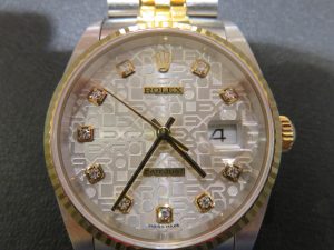 今回もロレックスの時計目一杯にてのお買取りです。