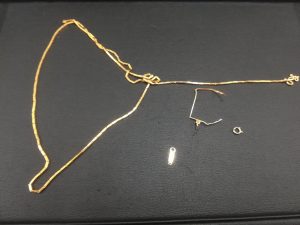 壊れてしまった貴金属