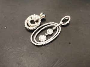 宝石の付いた指輪のお買取なら買取専門店大吉二子玉川店にお任せください。