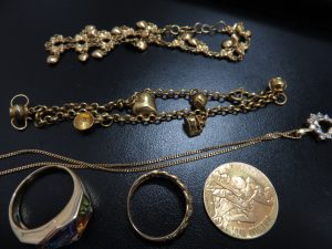 貴金属 ブレスレット ネックレス リング メダル お買取りさせて頂きました。