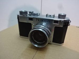 カメラの買取は大吉 調布店にお任せ下さい