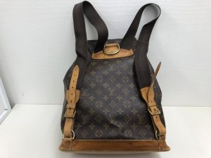 ヴィトンのリュックを買取りました、大吉草加店にお任せください
