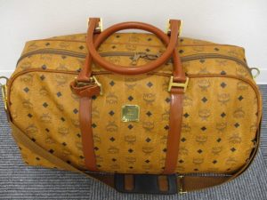 ボストンバッグの買取は、加古郡稲美町付近の大吉イズミヤ西神戸店で！