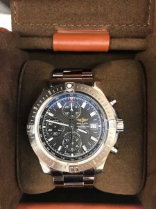 ブライトリングのお時計を高価買取させていただきました、大吉松山久万ノ台店です。