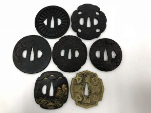 刀剣の鍔(つば)もお買取りしている大吉聖蹟桜ヶ丘オーパ店です!