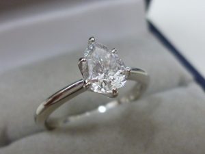 ダイヤモンドのお買取は、買取専門店大吉ゆめタウン中津店でどうぞ。