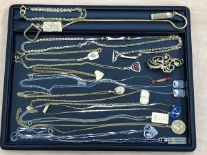 貴金属 アクセサリーを高く買取ます!大吉藤沢店へお越しください!