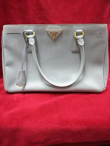 使っていない【プラダ】のバックは、大吉長崎屋小樽店へお持ち下さい!