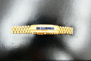 サファイアとメレーダイヤゴールドブレス 大吉柏原店