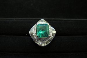 エメラルド 指輪 売る 大分