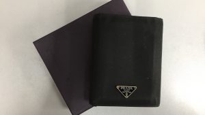 PRADAテスート財布
