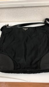 プラダのバッグのお買取りは、大吉松山久万ノ台にお任せください！