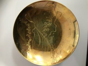 金杯のお買取りは、大吉松山久万ノ台店です。