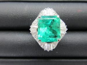 大吉 イオンタウン山梨中央店 「エメラルド指輪」買取しました!