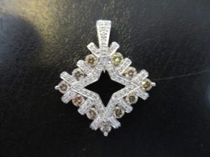 大吉 武蔵小金井店 K18WGダイヤの画像です。