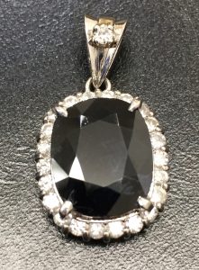 ブラックサファイアのお買取りなら天神橋筋商店街の大吉へ