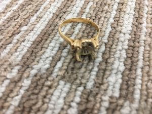 石が取れた指輪の買取もしている大吉えるむプラザ三田店です!