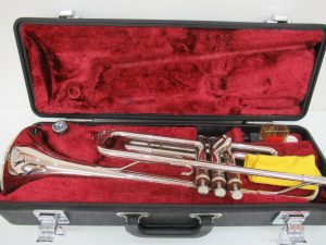 楽器のお買取りもお任せ下さい。大吉松山銀天街店です!