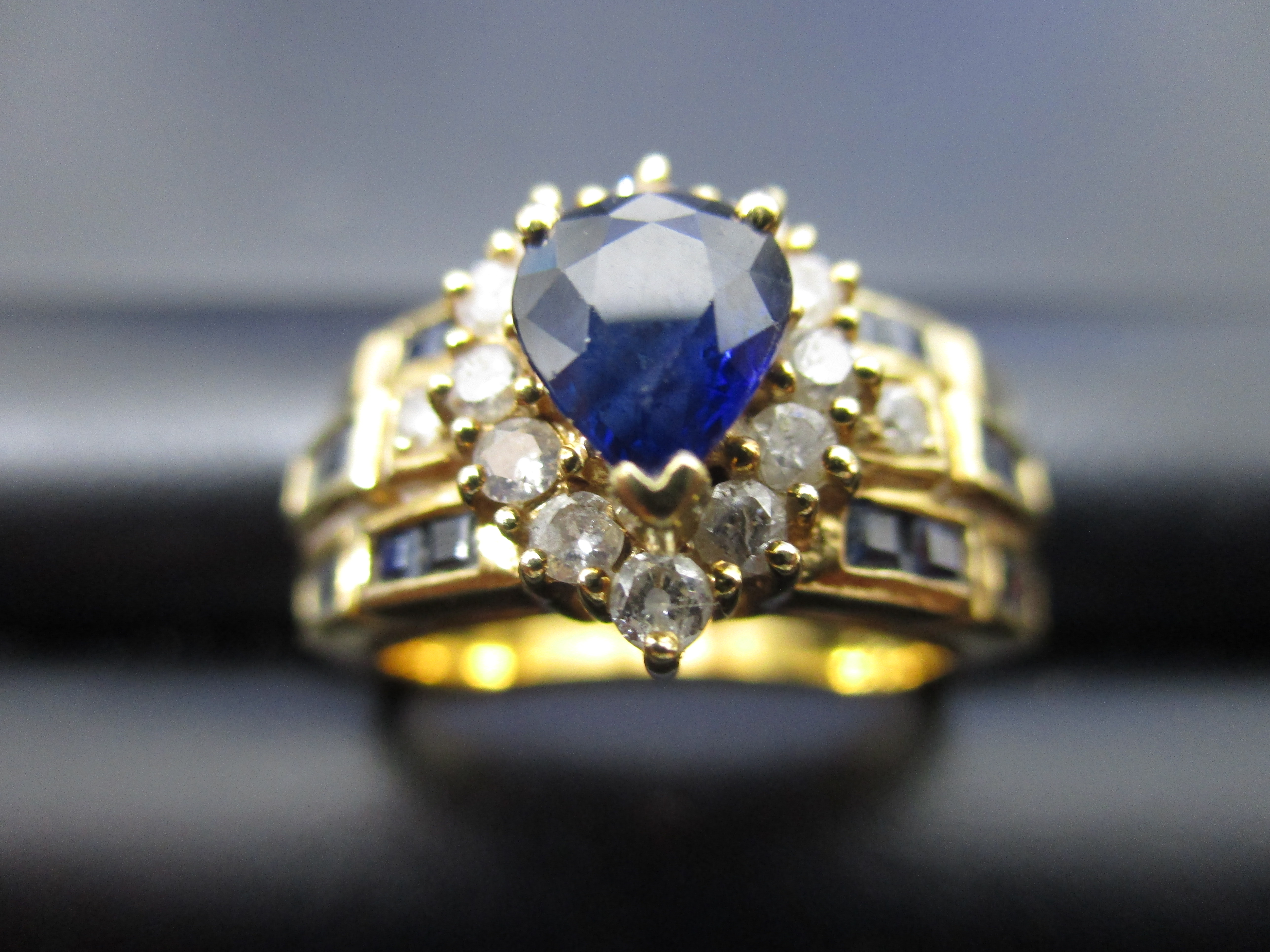 色石付ジュエリー高価買取致します！生駒駅西出口すぐの買取専門店大吉グリーンヒルいこま店です！