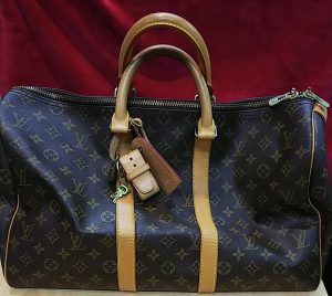 重くて使えない・・・そんな【ヴィトン】の旅行カバンは、大吉長崎屋小樽店へ！