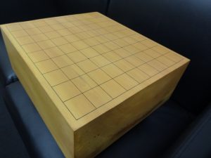 買取専門店 大吉 JR八尾店に将棋盤をお売り下さい。