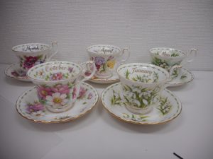 ブランド食器のお買取りをしました!桑名市の大吉サンシパーク桑名店です!