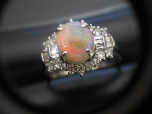 色石（オパール）　お買取りしました　大吉サンシパーク桑名店です