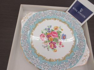 食器の買取なら　大吉　イオンタウン山梨中央店にお任せ！！