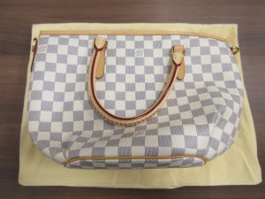 富士市でブランド品のお買取なら大吉アピタ富士吉原店へお任せ下さい。