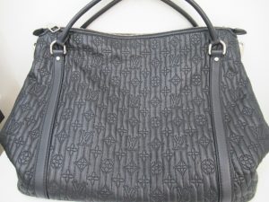 LV モノグラム イクシアをお買取り致しました。大吉松山銀天街店です。