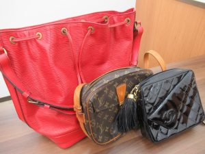 シャネル・ルイヴィトン高価買取します、大吉松山久万ノ台店です。