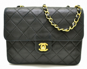 富士でシャネルのバッグの高価買取は大吉アピタ富士吉原店です。