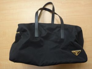 大吉調布店で買取したプラダのブランド バッグ