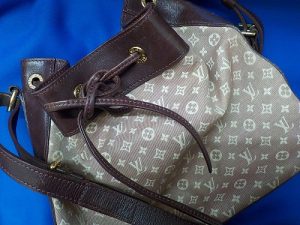 ブランド商品も地域ナンバー1でお買取り致します!大吉エスモール鶴岡店